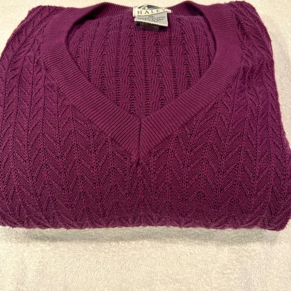 Haley Golf Sportswear Co. V Neck Sweater 
XL Purple